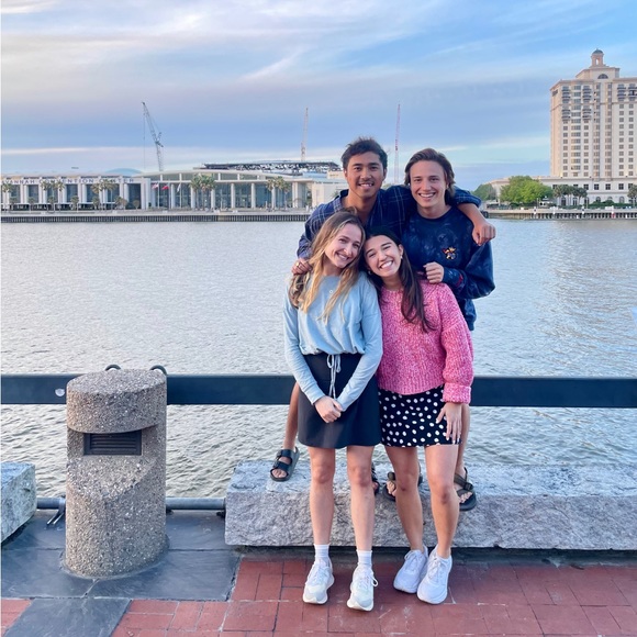 Meet your Posher, Marianne - Picture 2 of 3